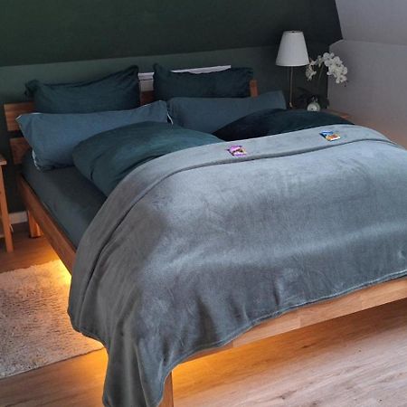 Ferienwohnung Storchennuest Аурих Экстерьер фото
